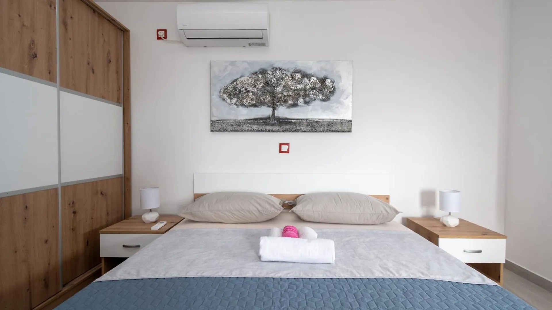 Apartments With A Parking Space Maslenica, Novigrad - 21404 Jasenice