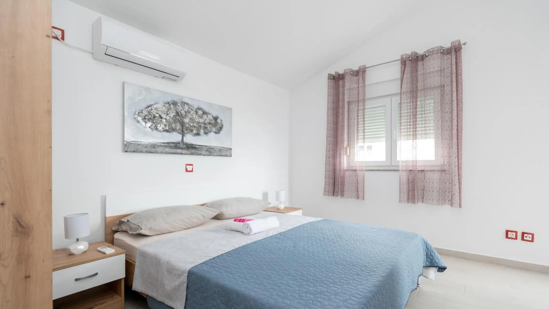 Apartments With A Parking Space Maslenica, Novigrad - 21404 Jasenice